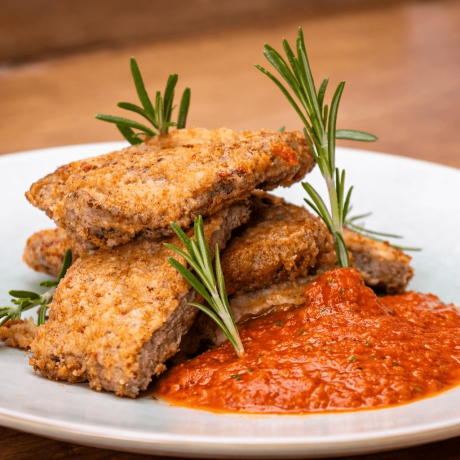 Crispy Parmesan Beef – Easy Dinner Recipe with Arrabbiata Sauce