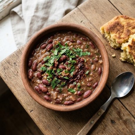 Lobio – Georgian Red Bean Stew in a Clay Pot