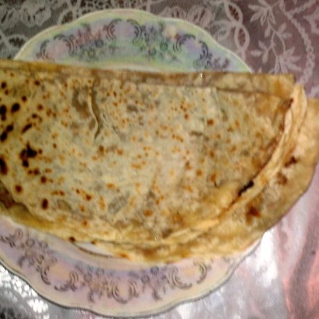 Kutab (Qutab) – Azerbaijani Herb-Stuffed Flatbread
